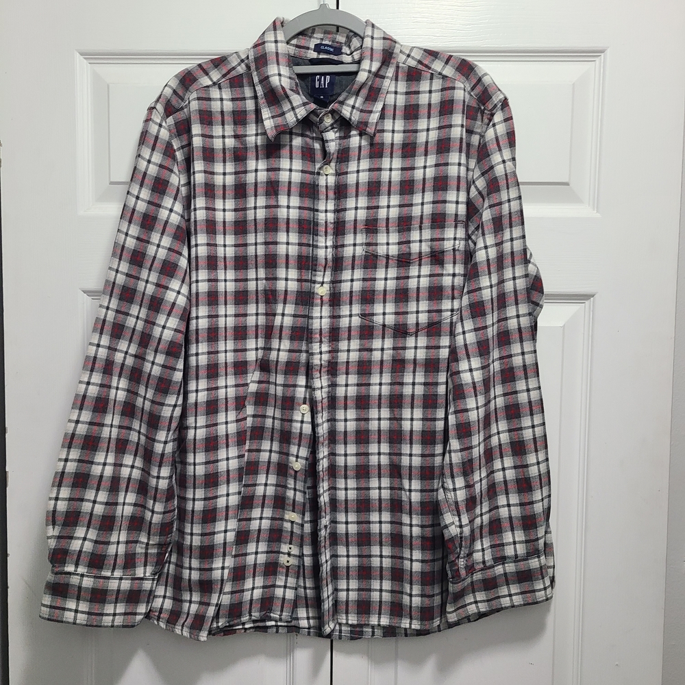 GAP‎ Men's Casual Plaid Shirt - Red, Black, and White